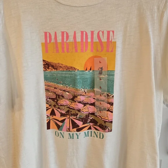 Womans Large Old Navy tee - Picture 2 of 4